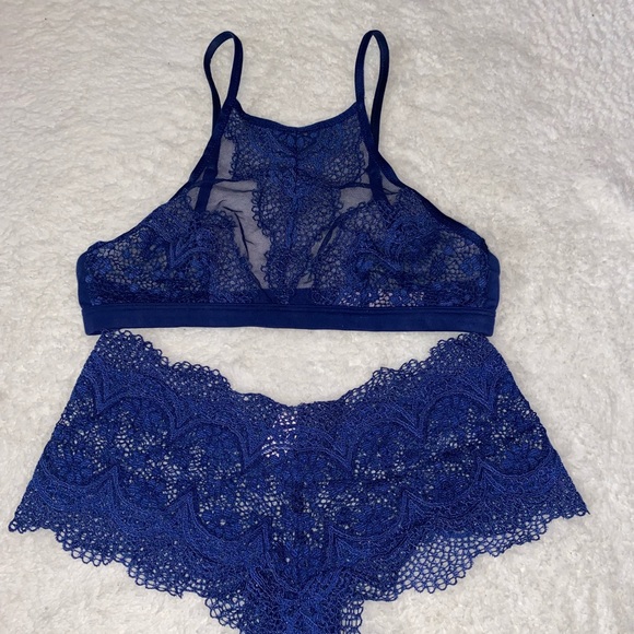 Vs Limited Edition Body by Victoria Lace&Mesh High Neck - Picture 1 of 8